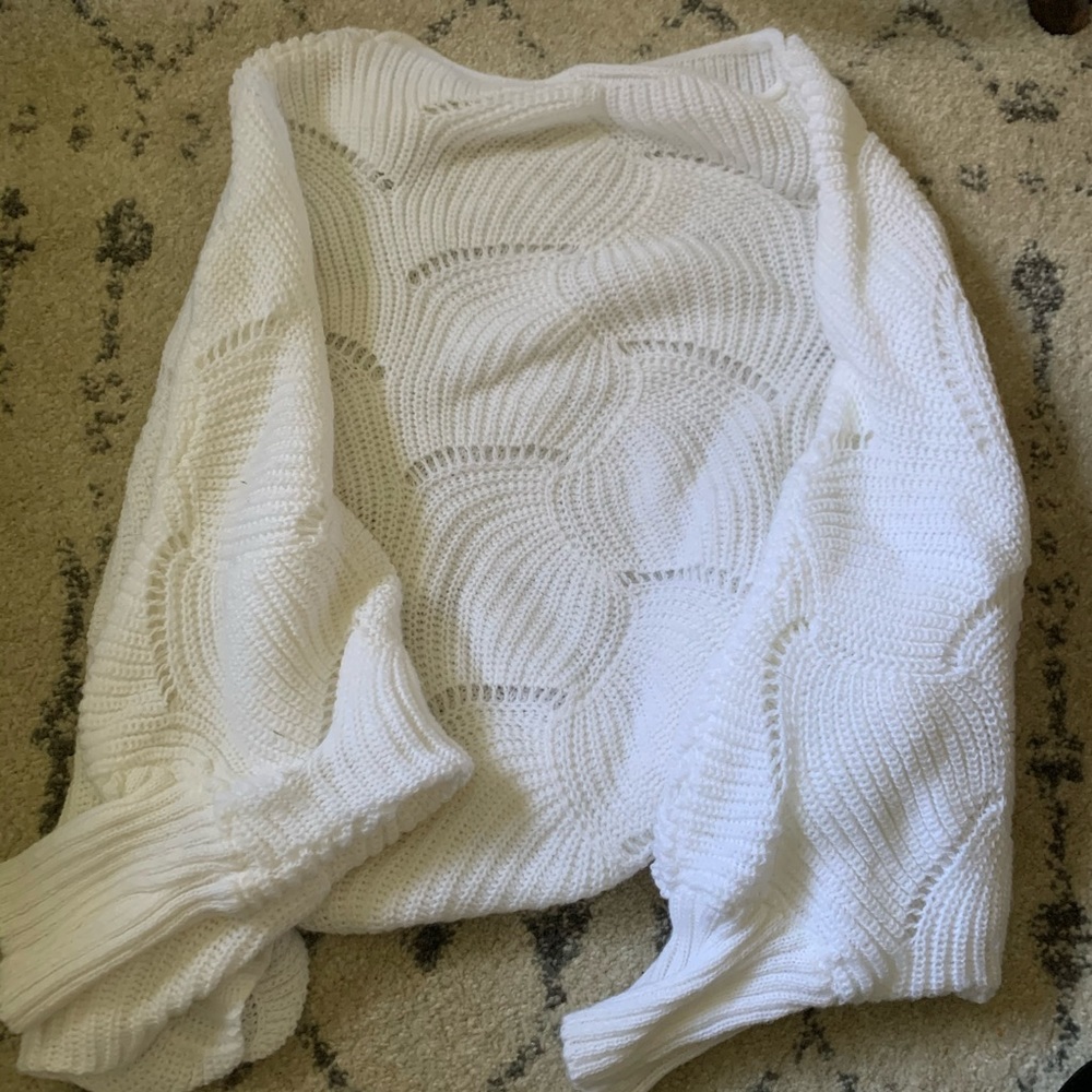 *sold* White oversized comfy sweater small